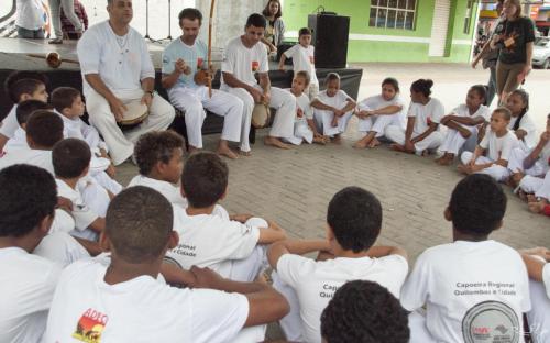 Alunos da Adecc se apresentaram em roda de capoeira